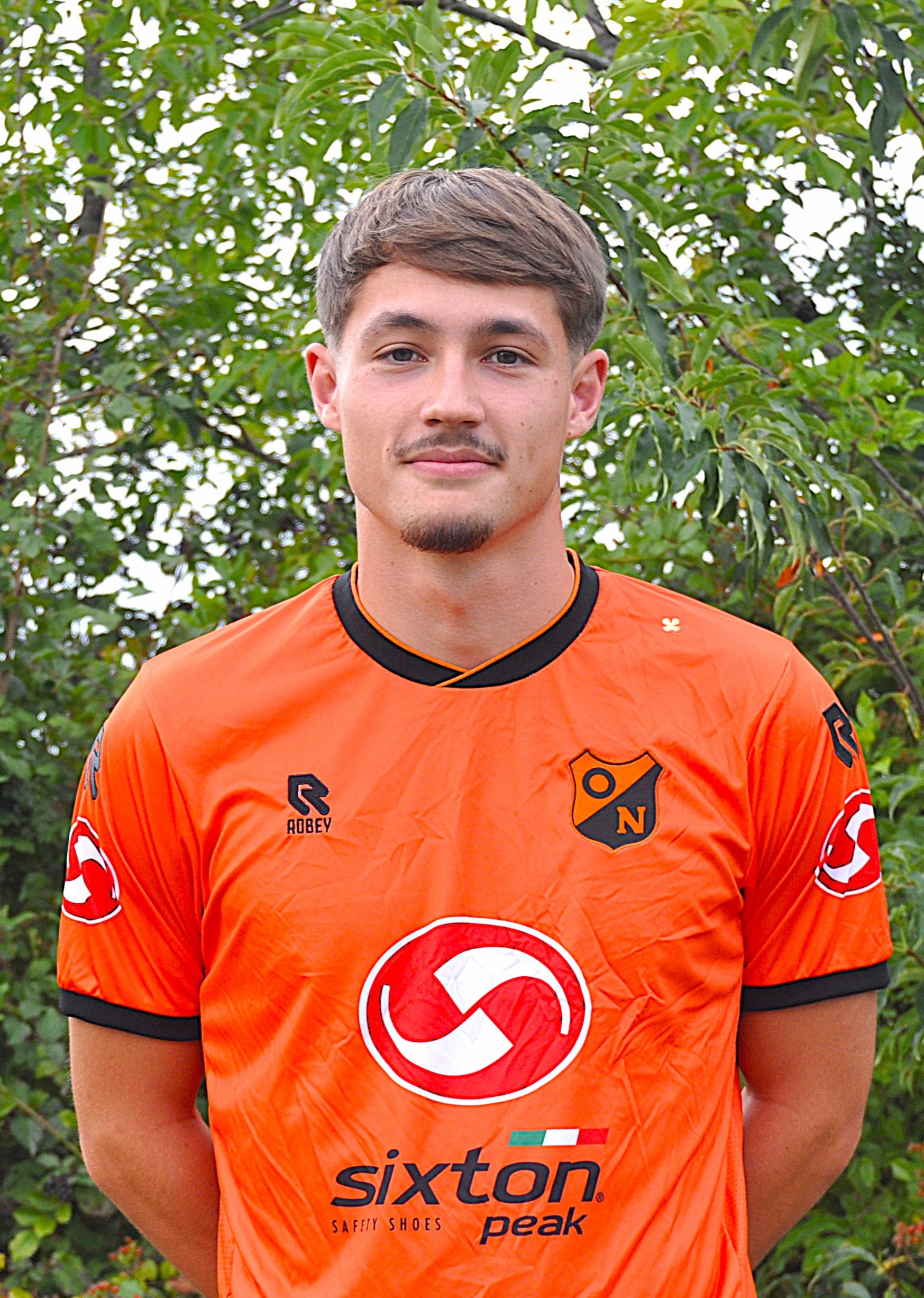 15. Florian Charles verdediger