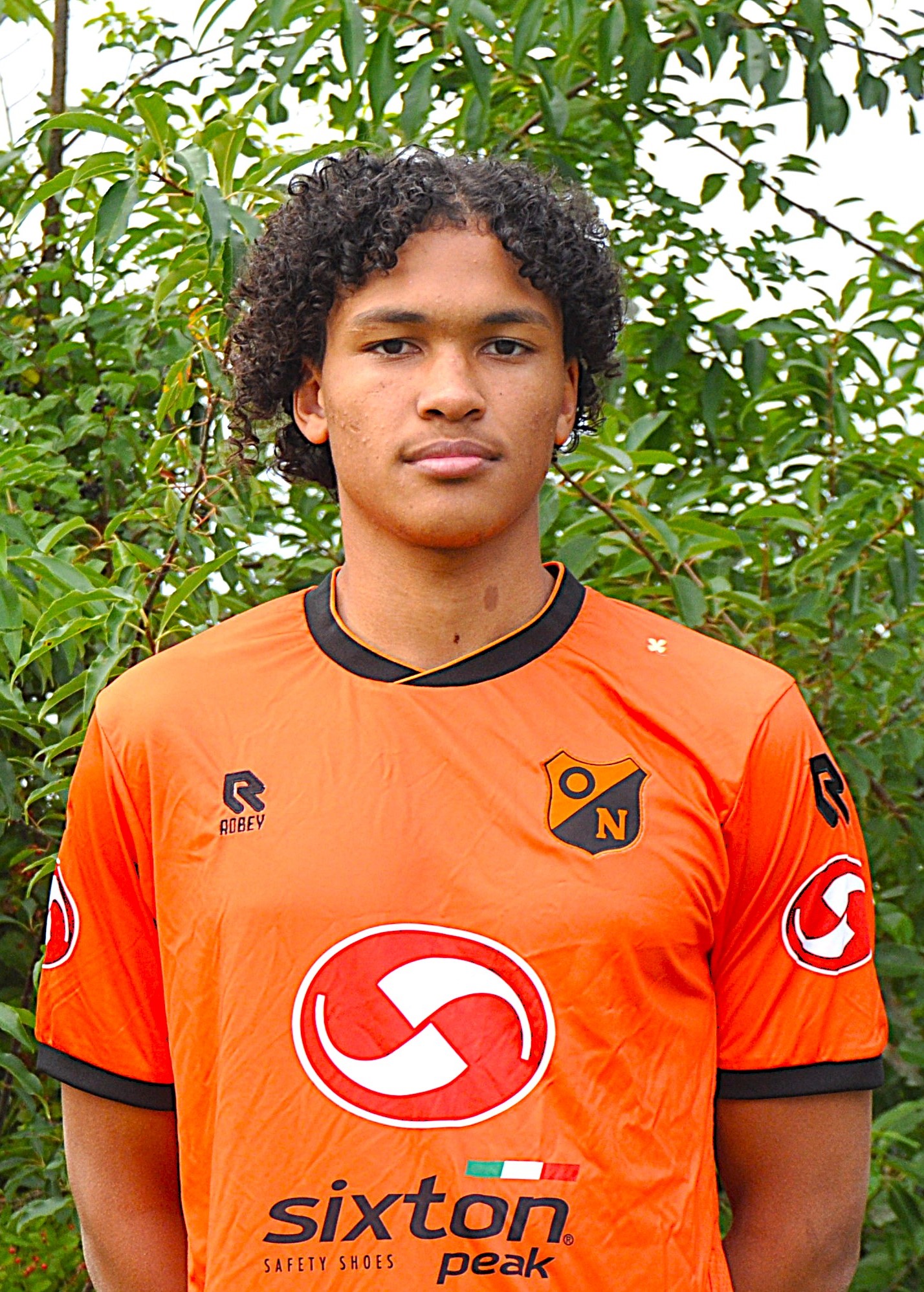 16. Benjamin Cisse middenvelder
