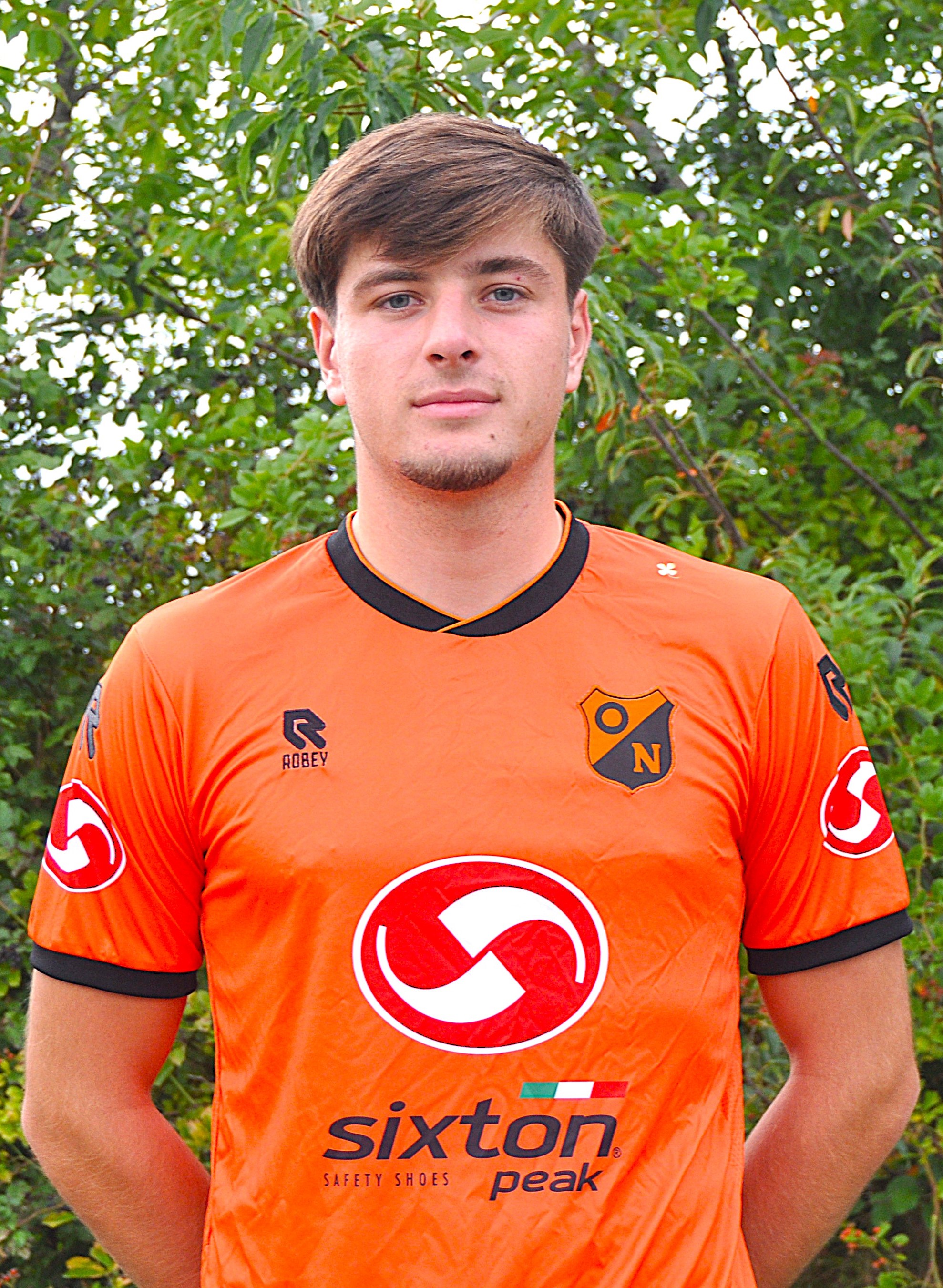 2. Valentijn van Laar verdediger