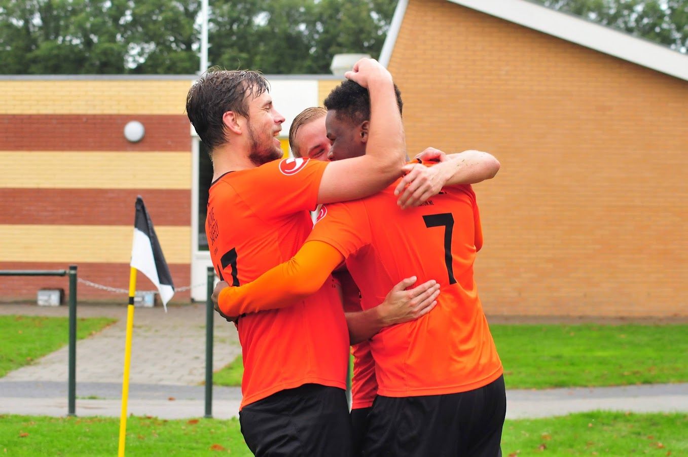 Uitmuntende competitie start Oranje Nassau.