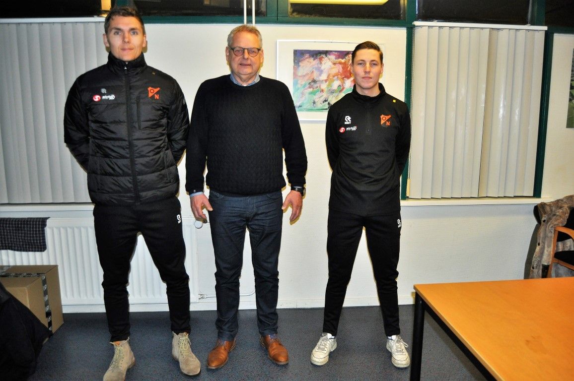 Nieuwe presentatiekleding voor eerste selectie