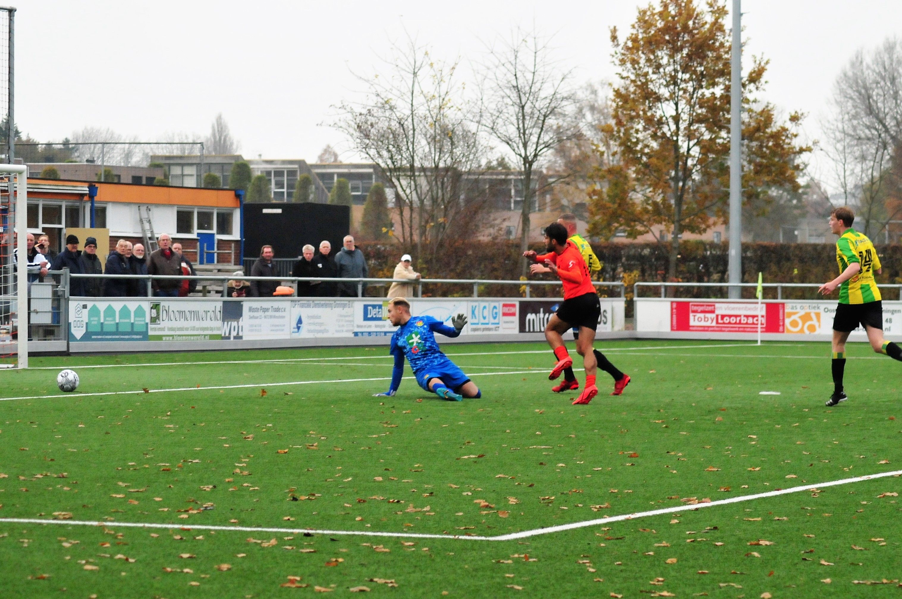 Zaterdag moet Oranje Nassau drie punten pakken om mee te blijven doen.