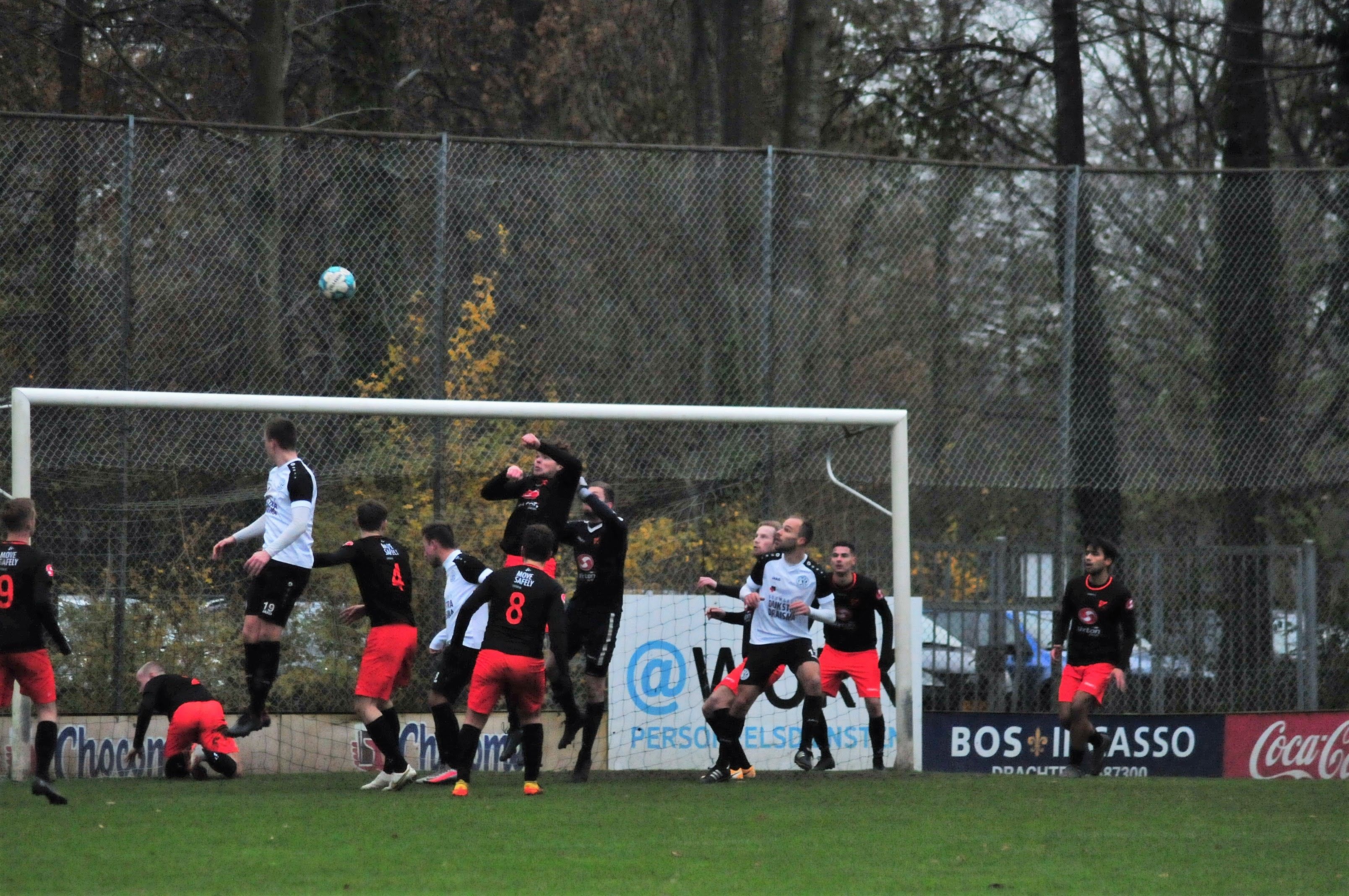 Als Oranje Nassau wint van Drachtster Boys blijft het team mee doen om kampioenschap.