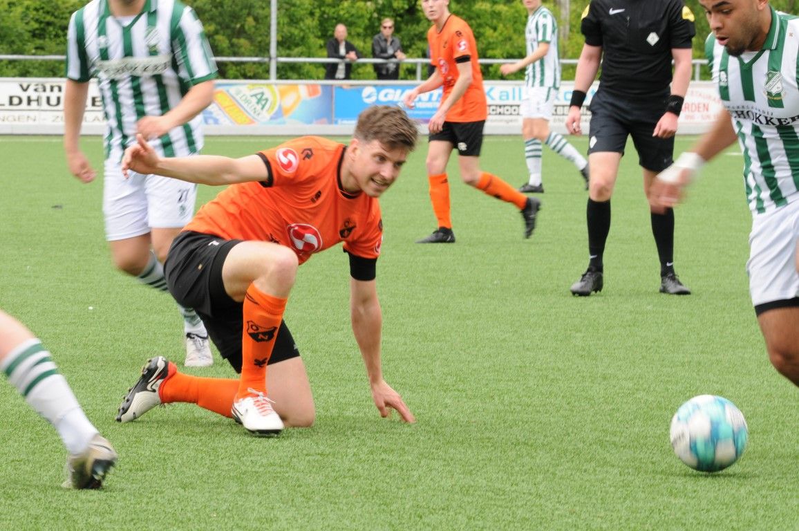 Zespuntenwedstrijd voor Oranje Nassau in de derde derby van het seizoen.