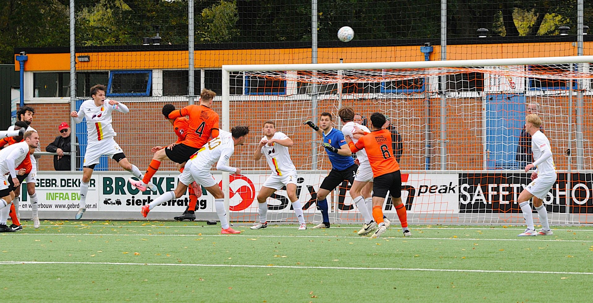 Fraaie Oranje Nassau - Be Quick kent geen winnaar.