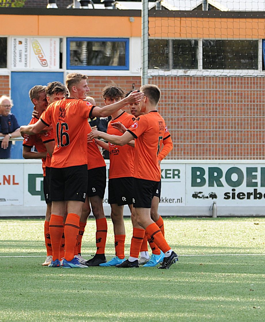 Mooie 1-4 winst voor Oranje Nassau