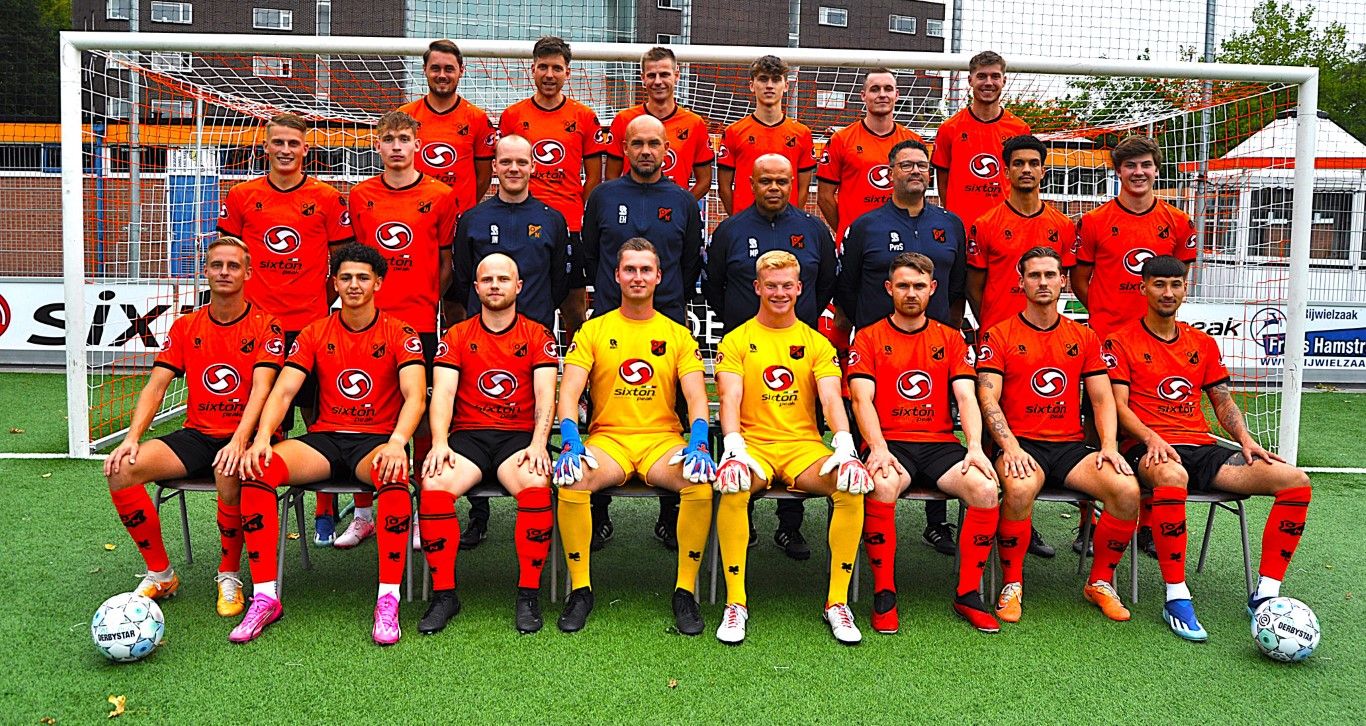 Woensdagavond voetballen tegen vv Hoogeveen