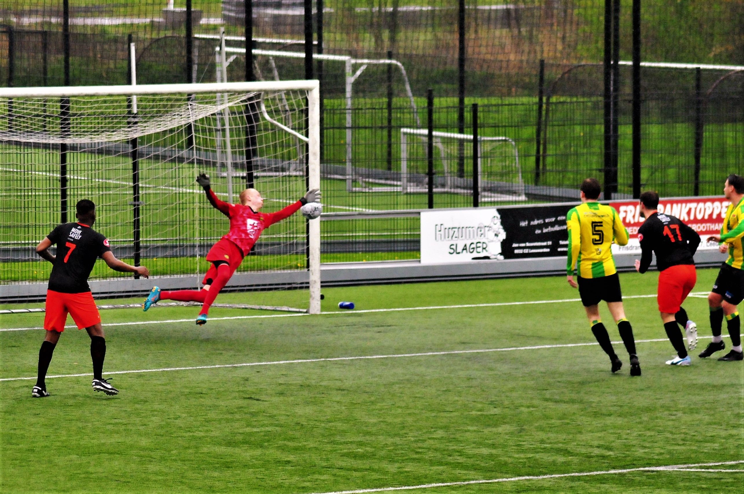 Zevenklapper van Oranje Nassau tegen FVC